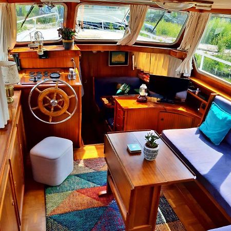 Motor Yacht Amstelle Hotel Amsterdam Exterior photo