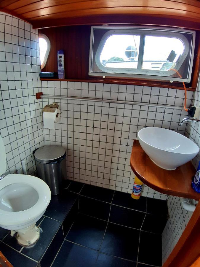 Motor Yacht Amstelle Hotel Amsterdam Exterior photo